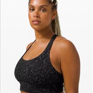 Lululemon Energy Bra size 6 Camo Deep Coal tags on
